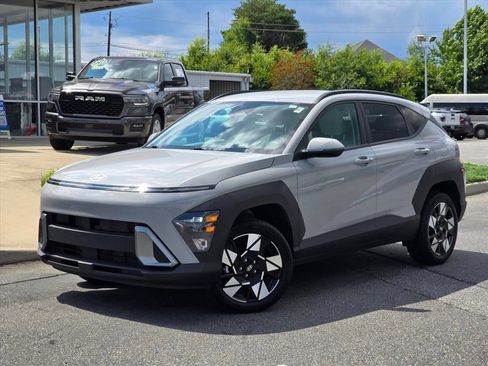 Used 2025 Hyundai Kona SEL AWD/4WD image 2