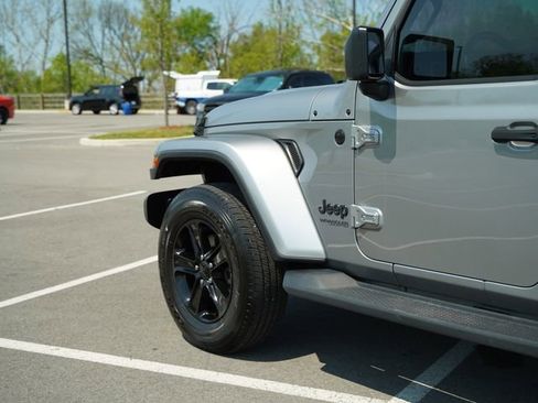 Used 2020 Jeep Wrangler Unlimited Sahara AWD/4WD image 37