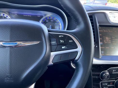 Used 2016 Chrysler 300 Limited RWD image 25