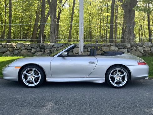 Used 2002 Porsche 911 Carrera RWD image 32