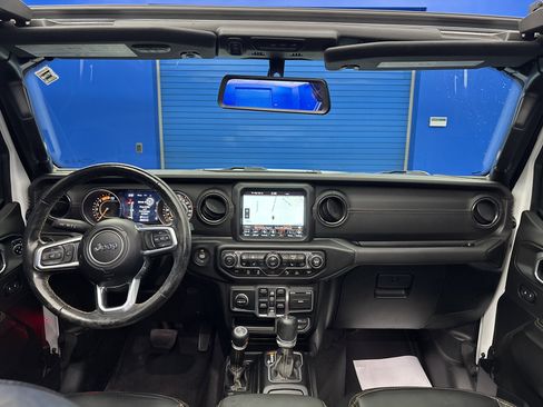 Used 2021 Jeep Wrangler Unlimited Sahara AWD/4WD image 27
