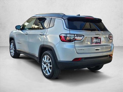 Used 2025 Jeep Compass Limited AWD/4WD image 7