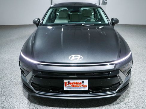 Used 2025 Hyundai Sonata SEL FWD image 4