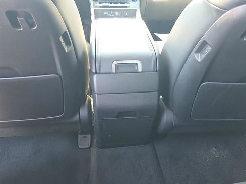 Used 2025 Hyundai Santa Fe Limited AWD/4WD image 28
