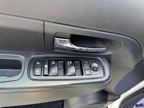 Used 2012 Jeep Liberty Sport AWD/4WD image 15