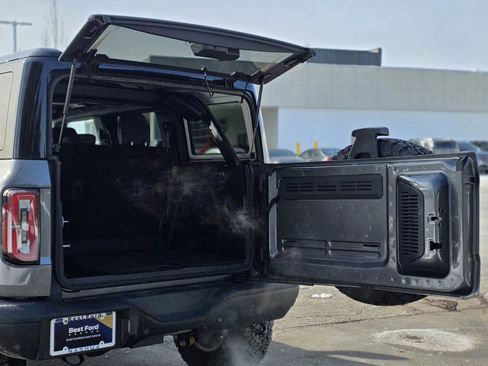 Used 2025 Ford Bronco Badlands image 7