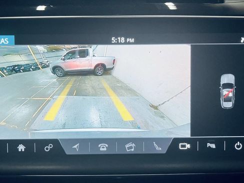 Used 2020 Jaguar F-PACE AWD/4WD image 31