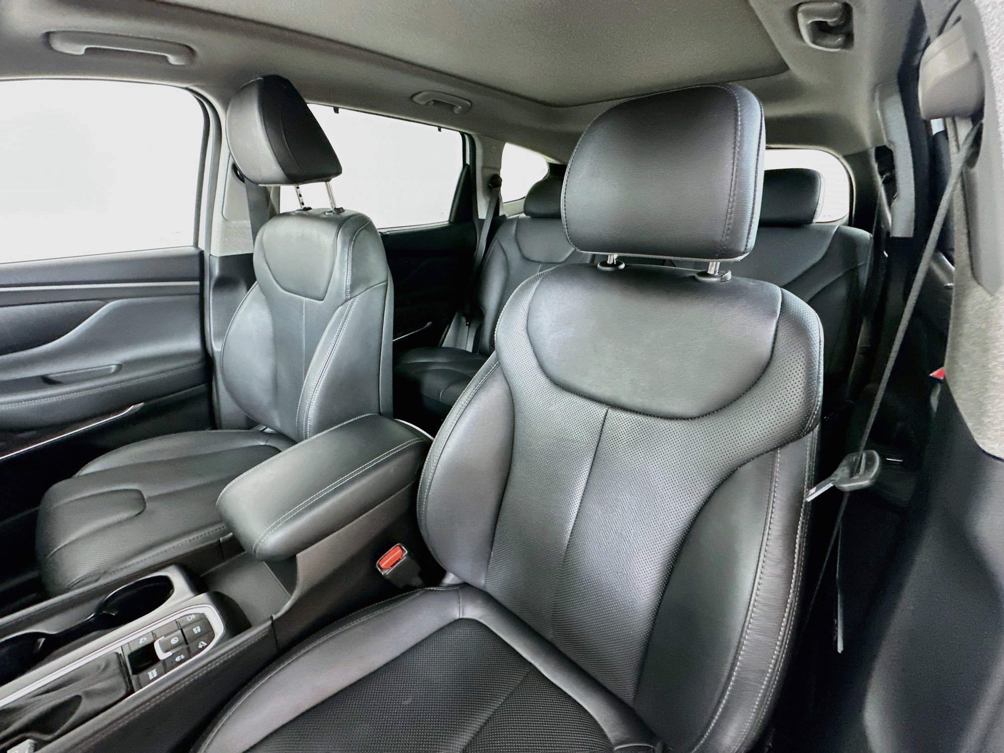 Used 2020 Hyundai Santa Fe Limited AWD/4WD image 21