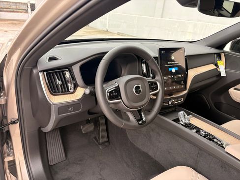 Used 2026 Volvo XC60 B5 Plus w/ Climate Package image 4