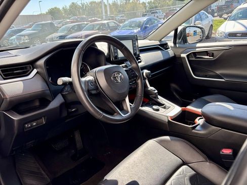 Used 2022 Toyota RAV4 Adventure image 12