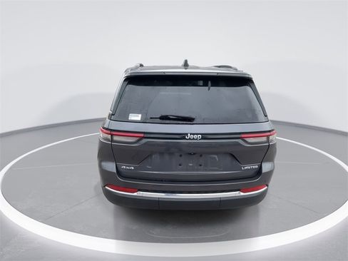 Used 2022 Jeep Grand Cherokee Limited image 7