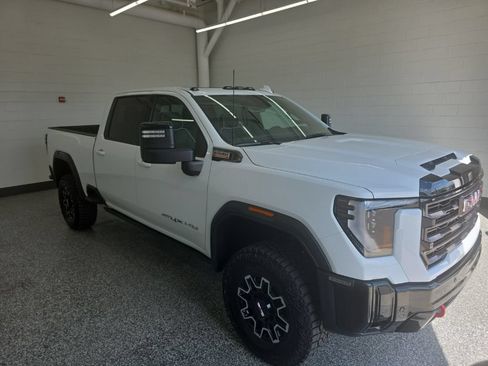 Used 2026 GMC Sierra 2500 AT4X AWD/4WD image 7