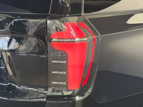 Used 2025 Chevrolet Tahoe RST w/ RST Capability Package image 16