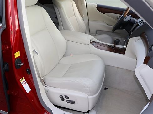 Used 2011 Lexus LS 460 image 17