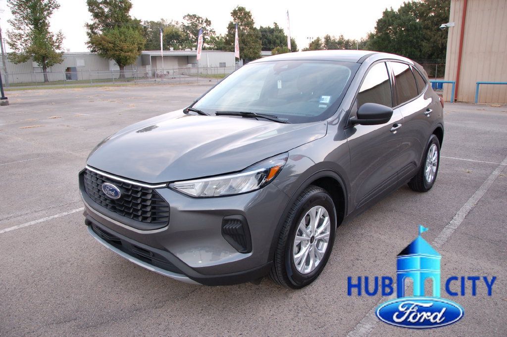 Used 2025 Ford Escape Active FWD image 1
