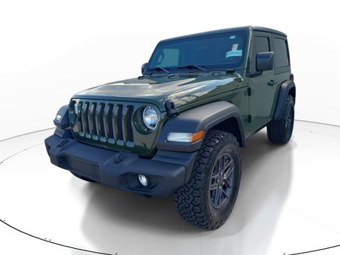 Used 2021 Jeep Wrangler Sport AWD/4WD image 3