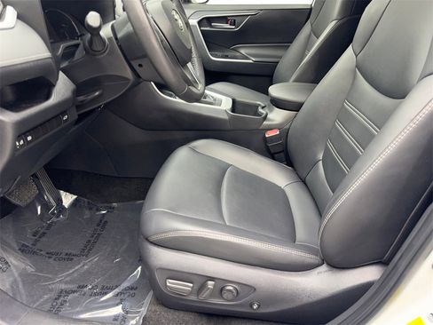 Used 2024 Toyota RAV4 XLE Premium image 27