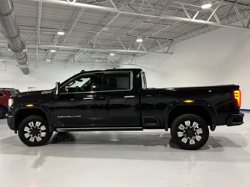 Used 2024 GMC Sierra 2500 Denali w/ Technology Package image 16