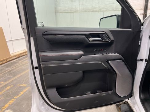 Used 2024 GMC Sierra 1500 AT4X image 16