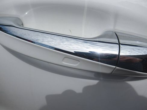 Used 2025 Mercedes-Benz CLA 250 4MATIC image 17