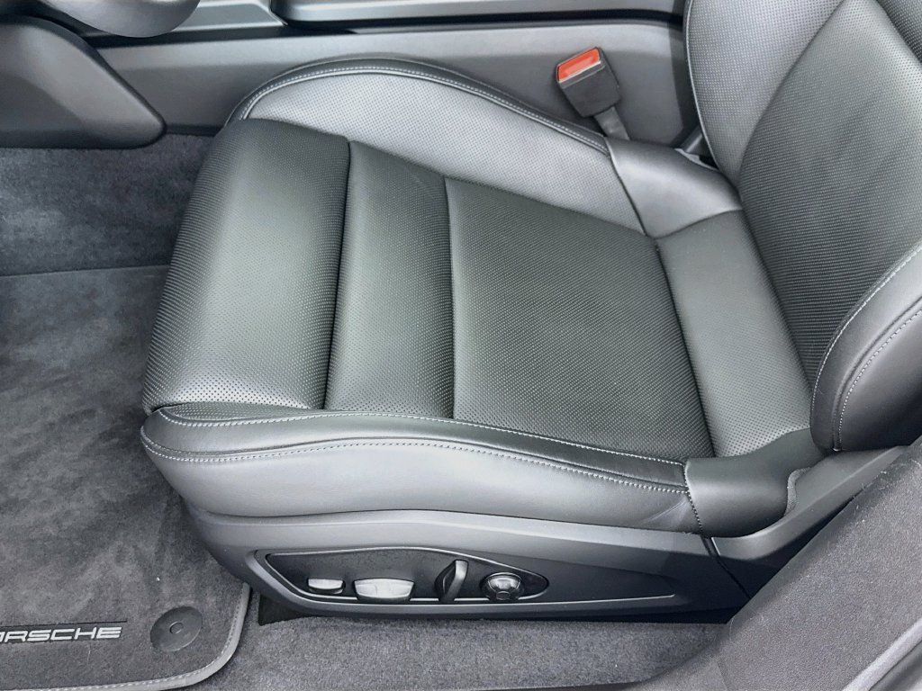 Certified 2022 Porsche Taycan RWD image 13