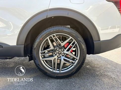 New 2026 Ford Explorer ST image 29