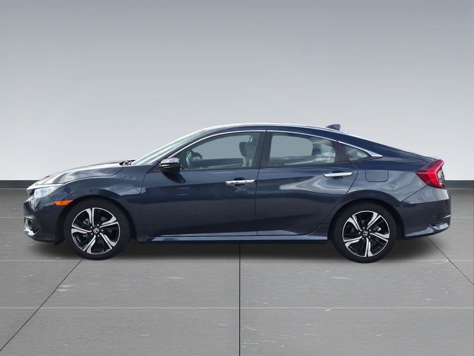 Used 2016 Honda Civic Touring image 3
