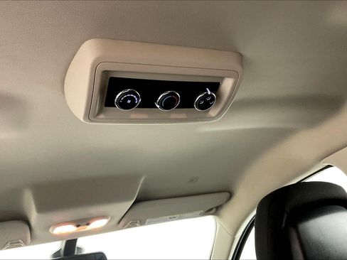 Used 2020 Dodge Journey SE w/ SE Popular Equipment Group FWD image 35