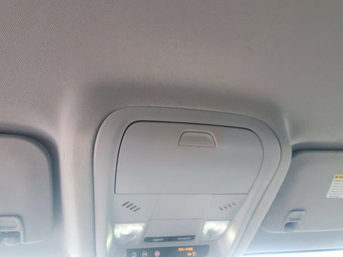 Used 2021 GMC Acadia SLE w/ Driver Convenience Package image 23