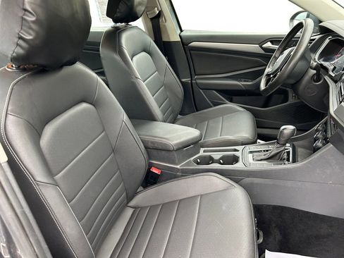 Certified 2021 Volkswagen Jetta SE image 22
