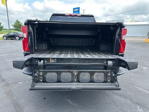 Used 2024 Chevrolet Silverado 1500 ZR2 w/ Technology Package image 16
