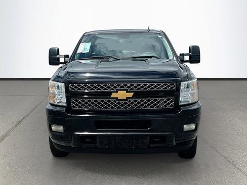 Used 2014 Chevrolet Silverado 2500 LTZ w/ LTZ Plus Package AWD/4WD image 2