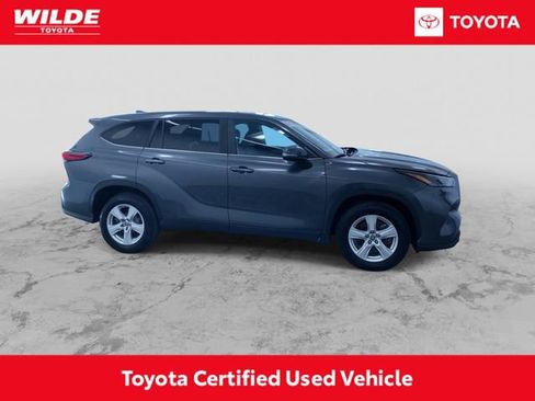 Certified 2023 Toyota Highlander L image 2
