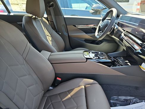 New 2026 BMW 530i w/ M Sport Package RWD image 10