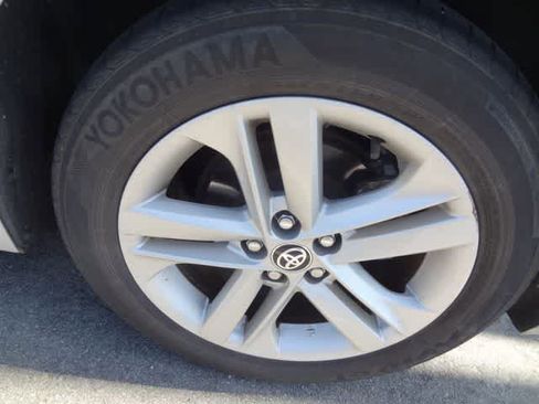 Used 2022 Toyota Corolla SE image 19