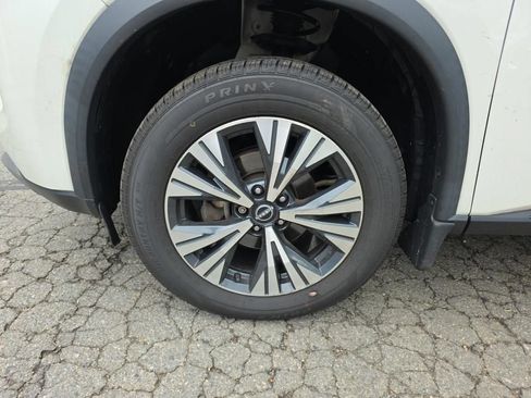 Used 2023 Nissan Rogue SV w/ SV Premium B Package AWD/4WD image 15