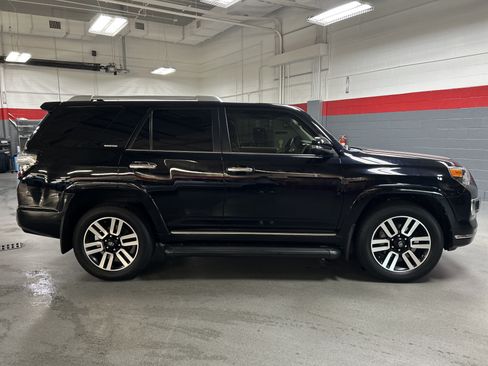 Used 2023 Toyota 4Runner Limited AWD/4WD image 13