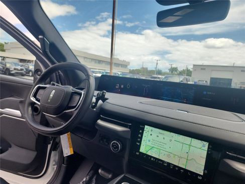 New 2026 Lincoln Navigator Reserve AWD/4WD image 31