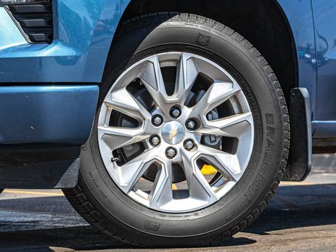 Used 2024 Chevrolet Silverado 1500 Custom RWD image 6
