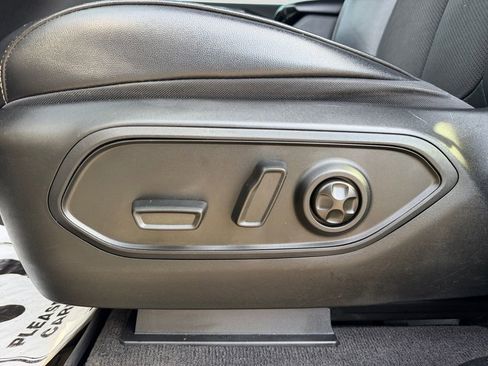 Used 2022 Jeep Grand Cherokee L Laredo AWD/4WD image 25