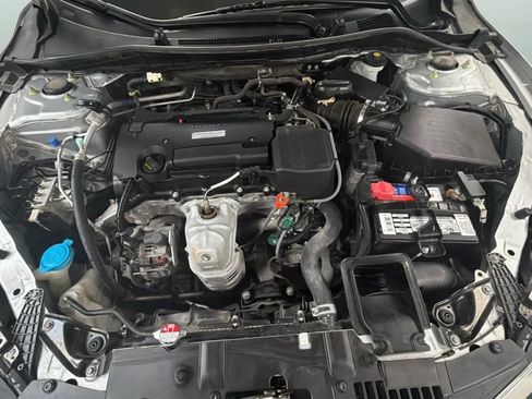 Used 2017 Honda Accord LX image 22