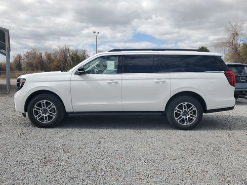 New 2026 Ford Expedition Max Active RWD image 7