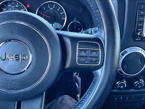 Used 2015 Jeep Wrangler Unlimited Sahara w/ Max Tow Package image 11