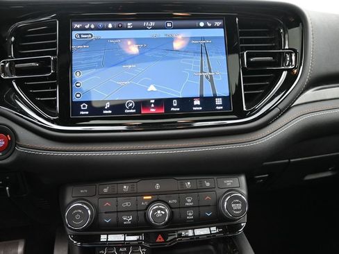 Used 2025 Dodge Durango SRT Hellcat AWD/4WD image 19