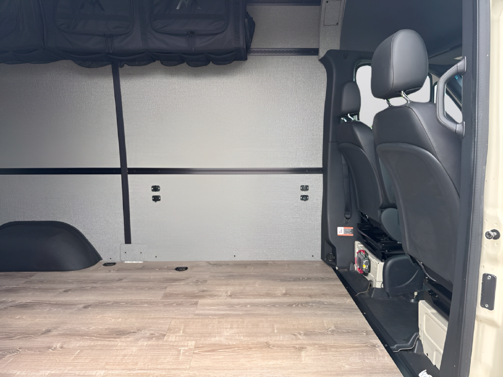 Used 2020 Mercedes-Benz Sprinter 2500 image 33