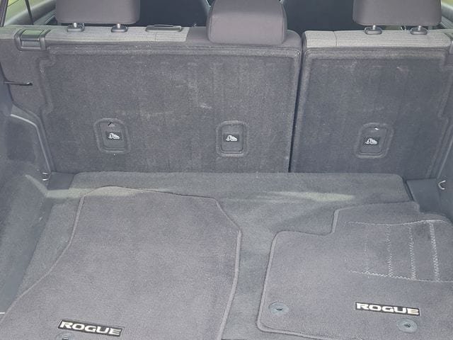 Certified 2023 Nissan Rogue SV FWD image 21