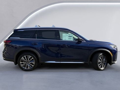 New 2026 INFINITI QX60 Luxe image 3