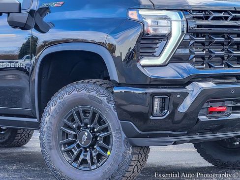 New 2026 Chevrolet Silverado 2500 ZR2 image 3