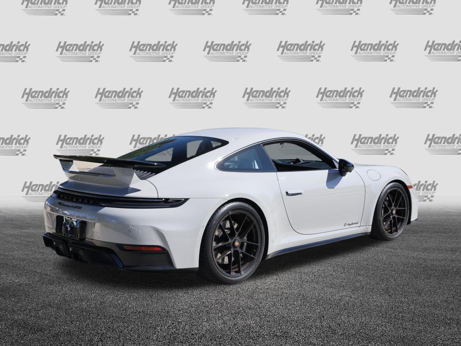 Used 2026 Porsche 911 Carrera 4 GTS AWD/4WD image 9