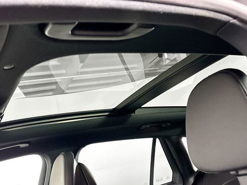 Used 2023 Mercedes-Benz GLC 300 4MATIC image 19